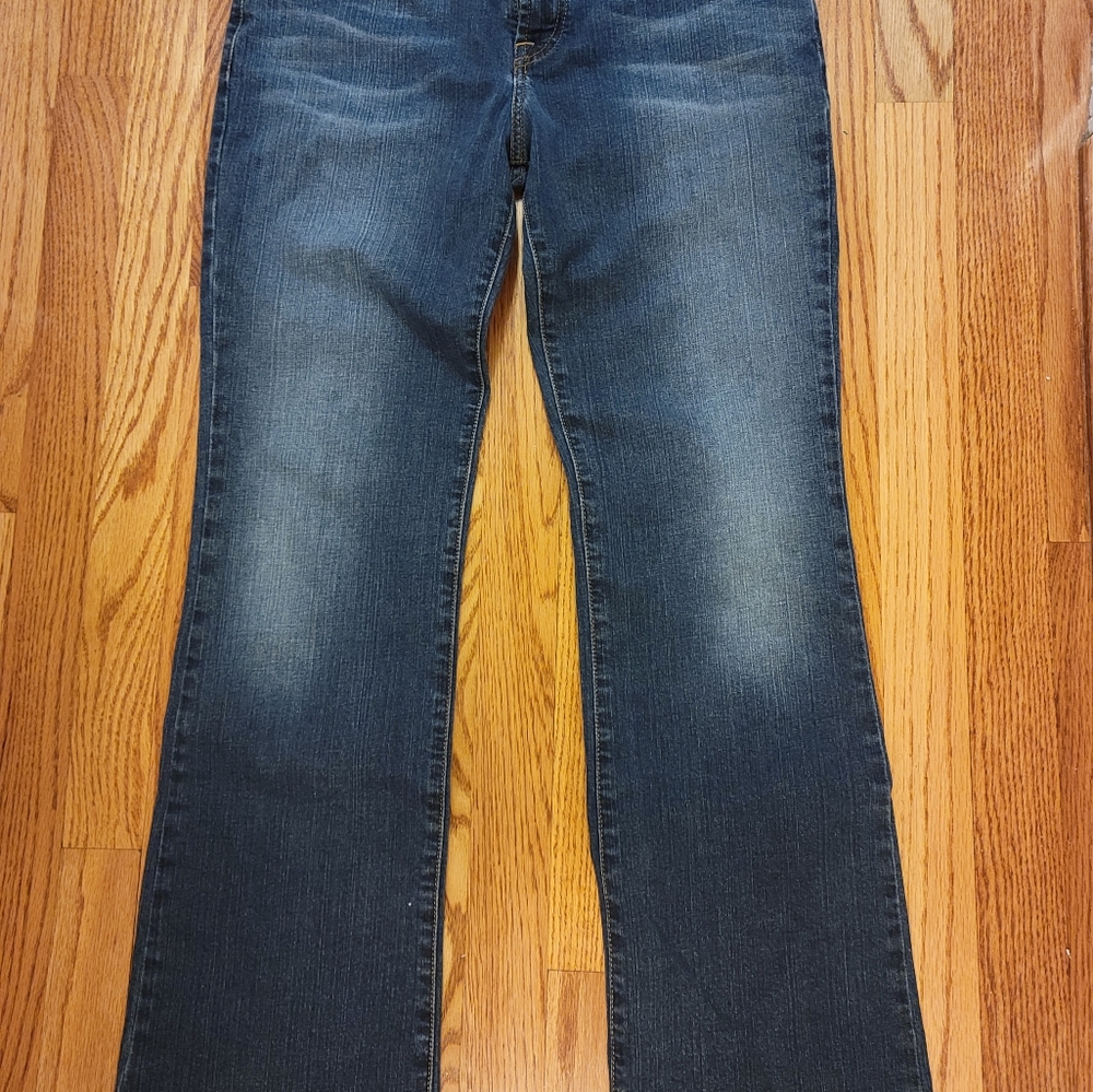 Lucky Brand Jeans Womens 29 Dungarees by Gene Montesano Mid Rise Flare. MEXICO